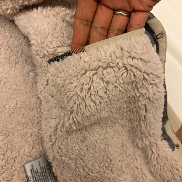 Levi's Sherpa lined multi plaid shirt jacket - Picture 4 of 5